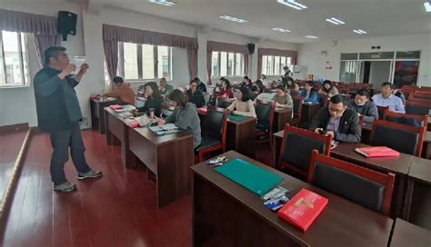 2023年青浦区科技教师航海模型制作培训活动顺利开展