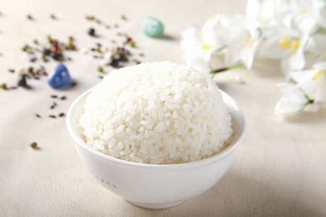 一碗米饭的热量多少千焦 一碗米饭的热量简介_知秀网