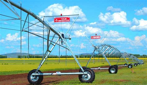 平移式喷灌机 大型农田易操作型喷灌设备 自动行走式园林喷灌机-阿里巴巴