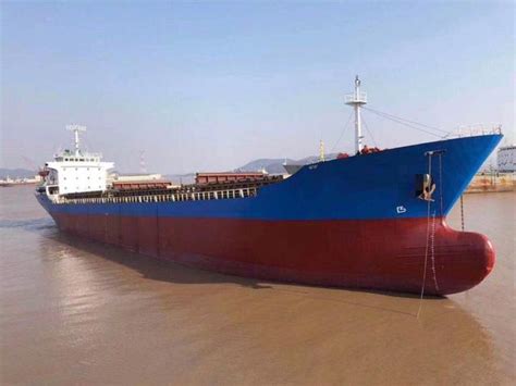 扬州造最大吨位甲板运输船首航韩国