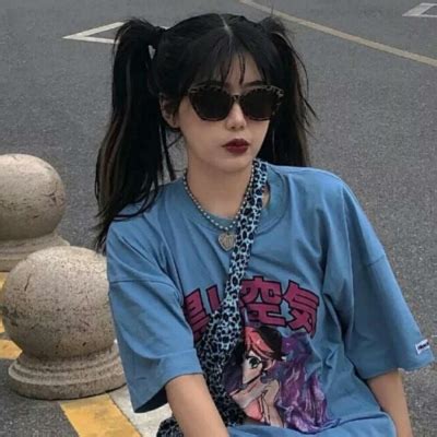 蓝色头发非主流女生头像