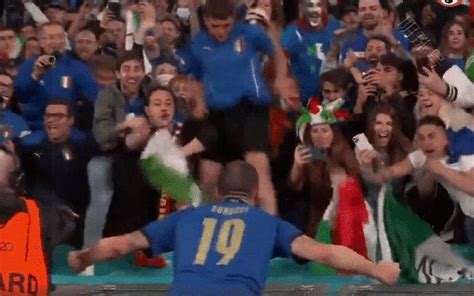 博努奇：意大利点球大战4-2击败西班牙成功晋级决赛_东方体育