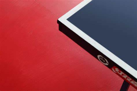乒乓球场地胶选择红色还是蓝色？