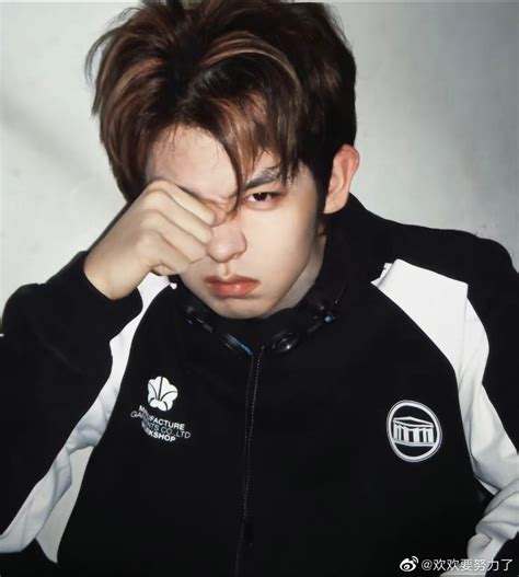 徐小八照片图片