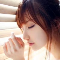 周心妍图片