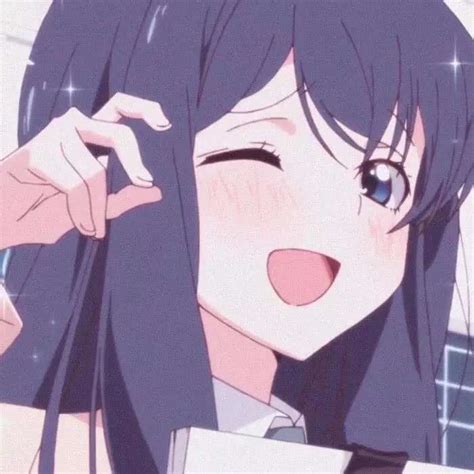 甜美女生开心头像卡通版