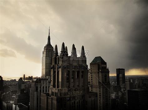 纽约市阴暗的天空高清图片下载-正版图片501827952-摄图网