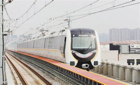 『成都』地铁7号线2022年首列架修地铁电客车完成_城轨_新闻_轨道交通网-新轨网