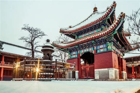 雍和宫：北京香火最旺的寺庙为什么叫“宫”不叫“寺”？_凤凰旅游