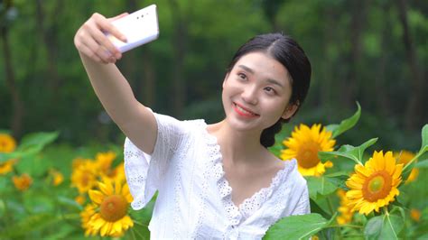 自拍的女生图片