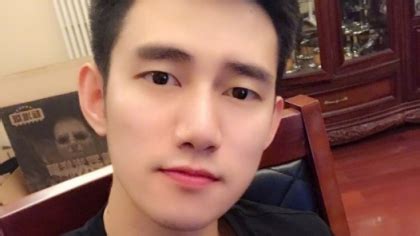 Mc阿哲图片