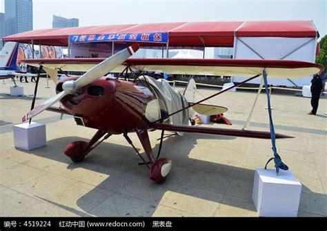 轻型双翼飞机高清图片下载_红动中国