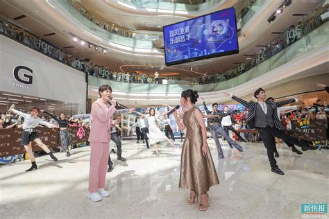 共庆香港回归25周年，国风港潮快闪音乐歌舞剧在羊城上演__财经头条