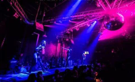 美女夜场派对狂欢高清图片下载-正版图片501182844-摄图网