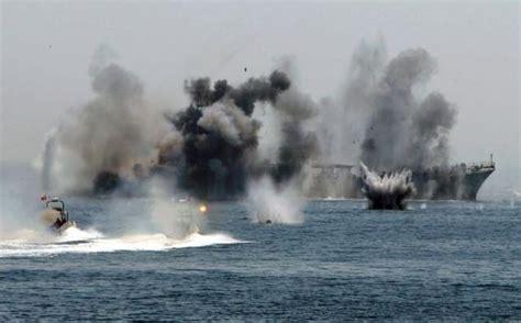 一枚核弹从天而降，数百艘美国军舰被炸沉，小岛凭空消失！_手机新浪网