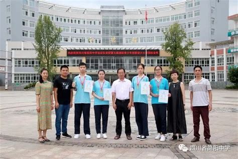 简阳市招委主任、副市长陈文雅带队检查2023年高考准备工作