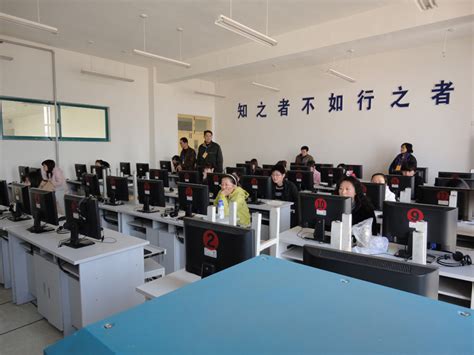 2011年3月计算机等级考试考场照片-淄博师专信息系