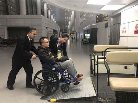 南航河南公司改装轮椅电瓶车 保障特殊旅客-中国民航网