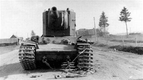 KV-2坦克单车阻击德军两个装甲师–二战坦克传奇 – 旧时光