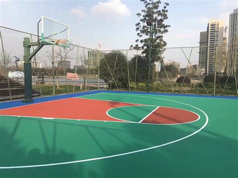 塑胶篮球场的优点和注意事项-上海荣跃体育场地工程有限