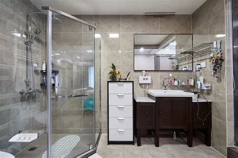 小户型卫生间适合做什么形状的淋浴房？