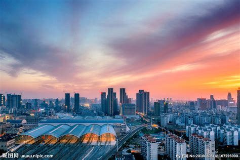 武汉高铁站的站台高清图片下载_红动中国