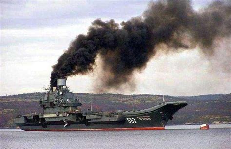 俄军最新核潜艇正式交付，性能不输美军“海狼”__凤凰网