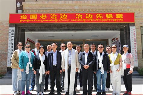 西藏自治区在沪举办首届创业创新产品推介会_时政_新民网