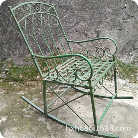 一款神奇的设计，可以让你的椅子立马变成摇椅~ - 普象网