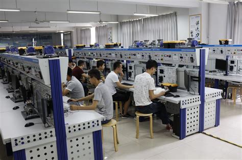 先进一流的实训基地-陕西工业职业技术学院－电气工程学院
