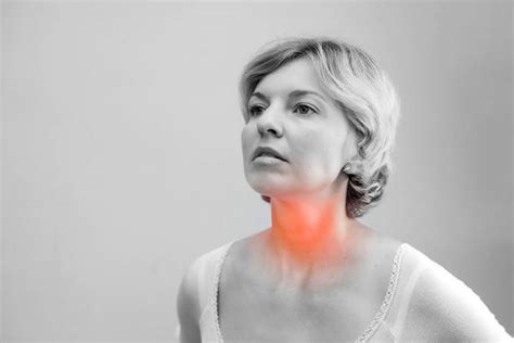 喉咙痛时，不妨试试这4个方法，或能帮你缓解疼痛困扰__财经头条