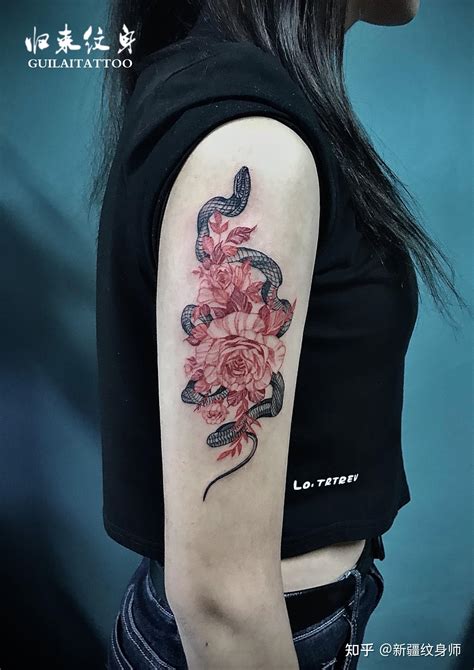 店内纹身作品—蛇与素花 - 知乎