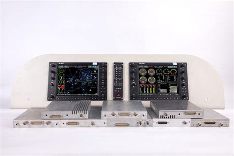 XICA-100型综合航电系统 - 西安航空电子科技有限公司