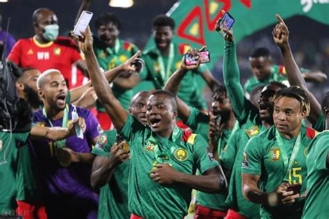 2022世预赛非洲区阿尔及利亚VS喀麦隆比赛直播回放-腾蛇体育