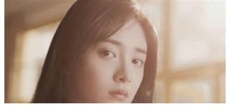 2011年《阳光姐妹淘》，闵孝琳饰演郑秀智，沉默傲慢的冰山美人……_手机新浪网