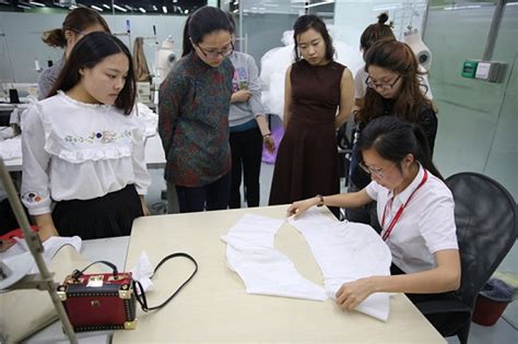 上海服装培训，学做衣服，服装制版\/服装打板培训培训课程-上海时装画技法培训-CFW服装教培网