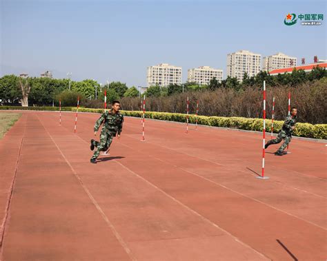 以考促训｜武警某部机动第八支队“五大技术”考核这样展开 - 中国军网
