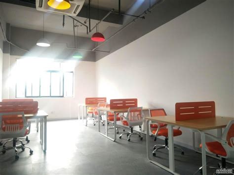 徐汇区- 绿地汇中心联合空间租办公室网站,精装修办公室租赁是,大面积办公室