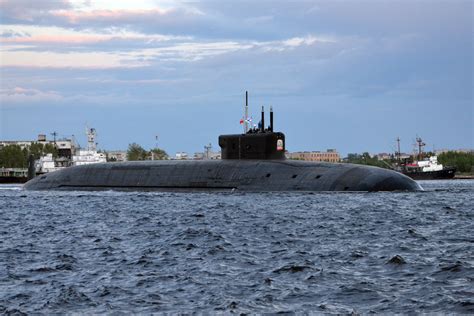 俄首艘“北风之神A”核潜艇下水 艇艉有重大改进_手机凤凰网