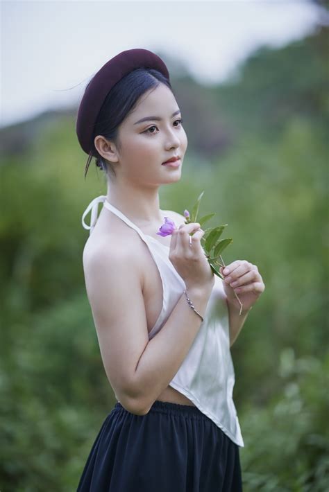 肚兜美女图片