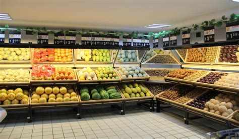 生鲜水果市场竞争激烈，哪些生鲜水果电商平台比较受欢迎？_蔬东坡资讯
