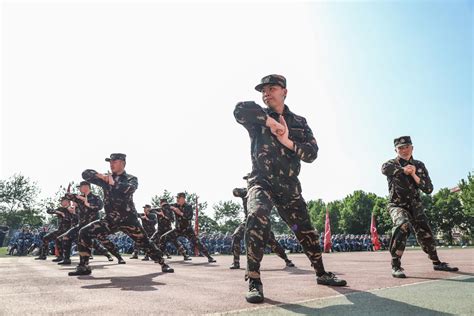 东南大学2018级学生军训团圆满完成实弹射击任务