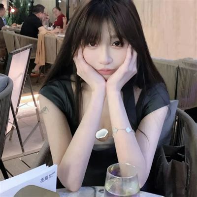 慵懒头像简约温柔女生
