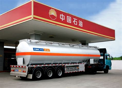 大型油罐车高清图片下载-正版图片600031333-摄图网