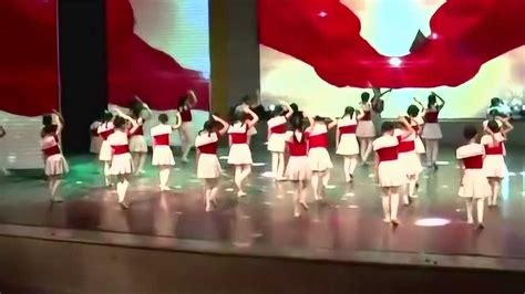 儿童舞蹈：《我们是共产主义接班人》鲜艳的红领巾飘扬在前胸。_腾讯视频