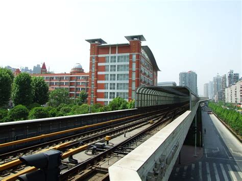 武汉轻轨每天早上最早一班到循礼门是几点钟-循礼门到汉口火车站地铁要多长时间,地铁最早几点钟到循礼门站