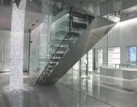 世界世界最大、最著名水晶博物馆——施华洛世奇水晶世界|水晶|博物馆|施华洛世奇水晶世界_新浪新闻