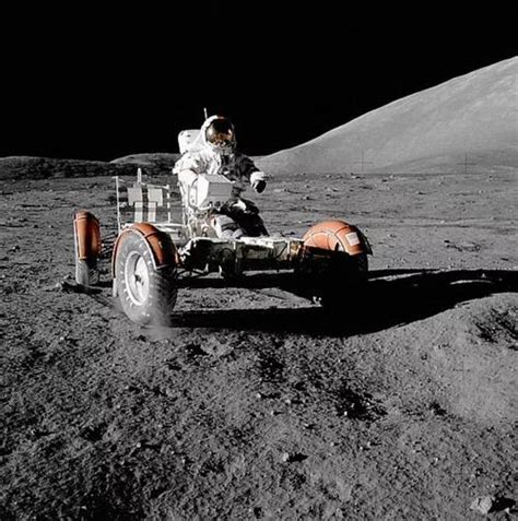 历史上的今天11月17日_1970年苏联发射成功的世界上第一辆成功运行的遥控月球车月球车1号在月球上着陆。