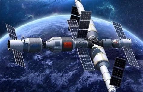中国空间站因天宫课堂“一杯水”遭外网质疑造假，中国航天等官方回应