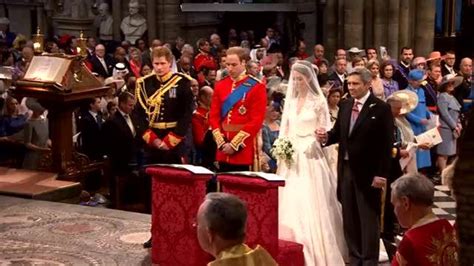 实录：威廉王子和凯特王妃结婚录像，好幸福好受爱戴，中世纪风格